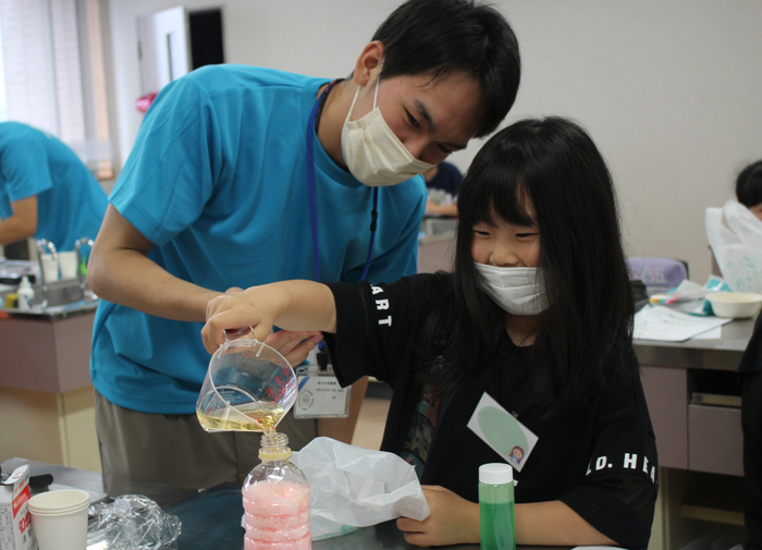 大学生と小学生での実験