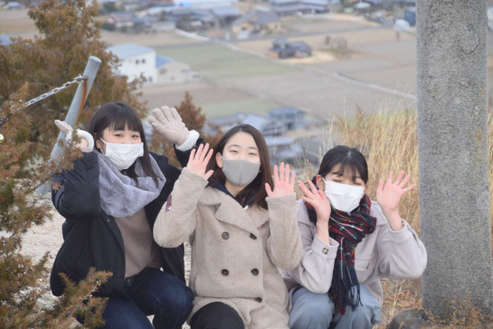 ふもとを背景にパチリ