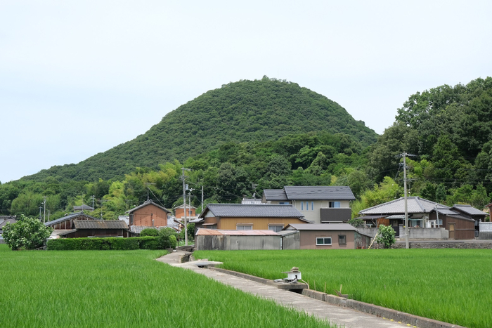 白山東側のふもとの地域