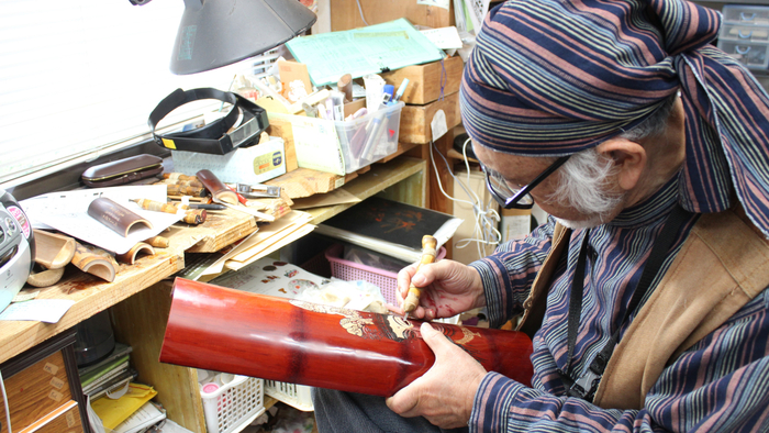 竹彫工　西村文男さん作業風景