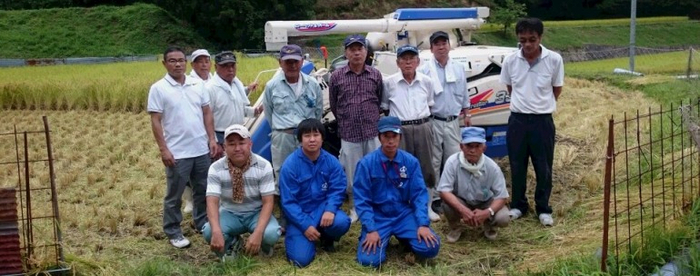 静かな山あいの集落「小蓑」