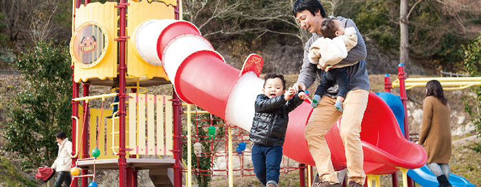 公園でお二人のお子様と藤澤さん