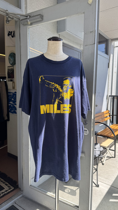 Tシャツ